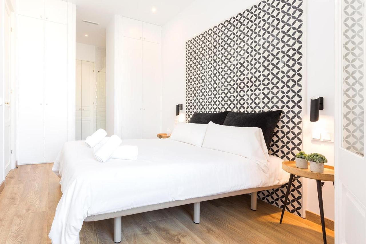 Cozy Apartment Close To Passeig De Gracia Barcelona Eksteriør bilde
